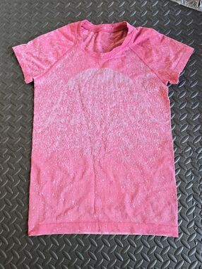 Lululemon Swiftly Tech Short Sleeve- 6